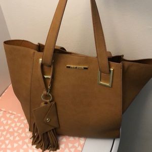 Tan Steve Madden Bag good condition